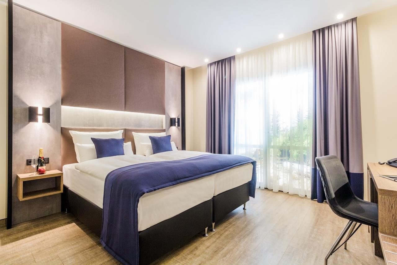 Sky Hotel Cloppenburg Eksteriør billede
