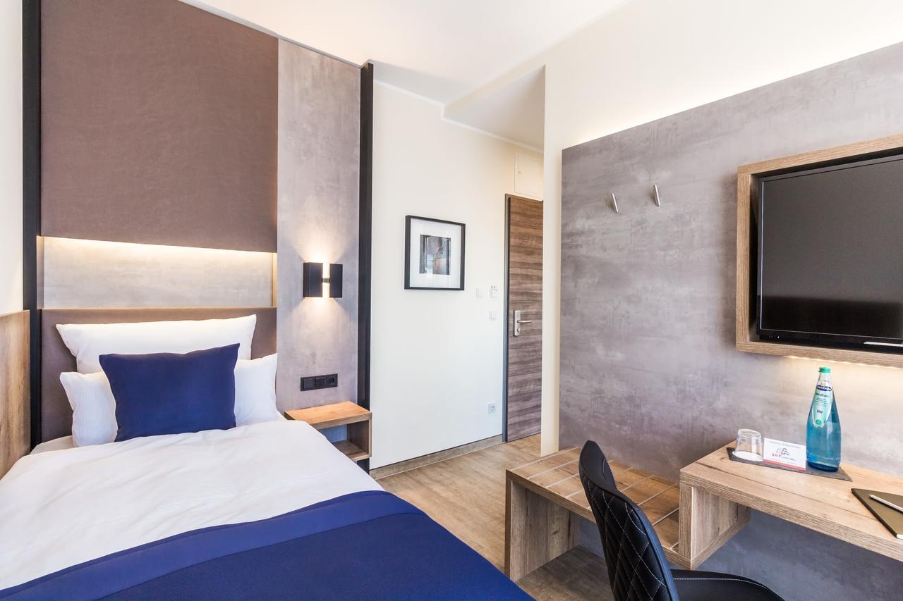 Sky Hotel Cloppenburg Eksteriør billede